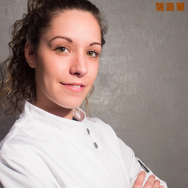 El Nou-Cents. Laura